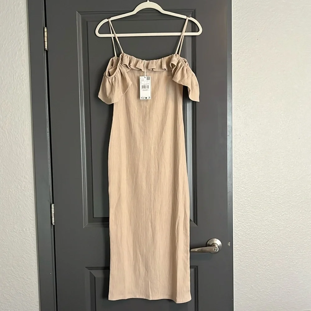 NWT Mango off the shoulder dress - Picture 1 of 3